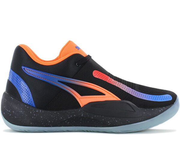 100% Original Puma !  Herstellerfarbe:  Puma Black / Ultra Orange   Obermaterial:  Mesh / Synthetik   Zustand:  Neu  und  Originalverpackt          Dominiere den Platz im charakteristischen Signature-Basketballschuh von RJ Barretts.      PUMA Rise NITRO ist ein Basketballschuh der nächsten Generation. Die nahtlose Mehrzonenkonstruktion des Obermaterials aus technischem Strick bietet leichten Halt