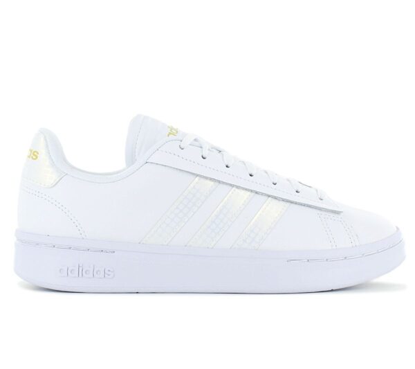 100% Original Adidas !  Herstellerfarbe:  Ftwwht / Ftwwht / Goldmt  Obermaterial:  Leder   Zustand:  Neu  und  Originalverpackt         Diese vielseitigen adidas Sneaker kombinieren klare