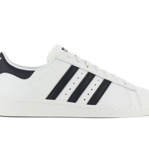 100% Original Adidas !  Herstellerfarbe:  Cloud White / Cblack / Off White   Obermaterial:  Leder   Zustand:  Neu  und  Originalverpackt         Dieser Sneaker ist von der 1982er Version inspiriert und versprüht richtige OG-Vibes. Mit seinem Obermaterial aus weichem Leder und der typischen Zehenkappe aus Gummi sorgt er außerdem für lässigen Streetstyle. Die Gummi-Cupsohle gibt dir optimalen Grip