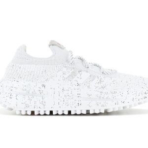 100% Original Adidas !  Herstellerfarbe:  Crystal White / Cloud White / Dash Grey   Obermaterial:  Textil   Zustand:  Neu  und  Originalverpackt          Der amerikanische Designer Cali Dewitt und adidas setzten ihre gemeinsame Partnerschaft fort. Next in Line: der adidas NMD S1 ?Digi Camo?. Wavy. Baby.     Der in Los Angeles lebende Fotograf