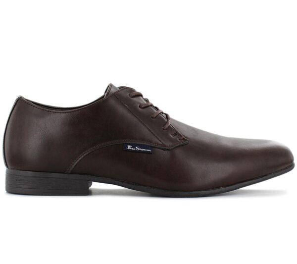 100% Original Ben Sherman !  Herstellerfarbe:  Chocolate   Obermaterial:  Synthetikleder   Zustand:  Neu  und  Originalverpackt         Heute gilt der Oxford als das wohl eleganteste Herrenschuhmodell