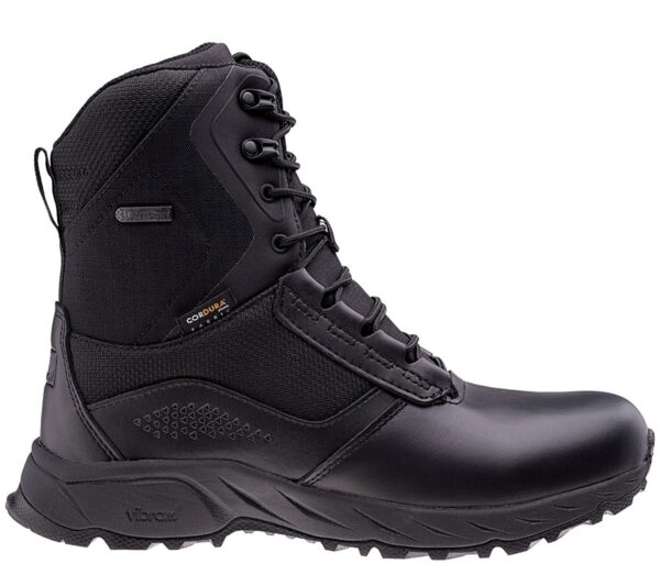 100% Original Magnum !  Herstellerfarbe:  Black   Obermaterial:  Leder - Cordura   Zustand:  Neu  und  Originalverpackt         Der Premium-Einsatzstiefel DASAR HIGH WP VC von Magnum ist ein neues Modell taktischer Schuhe. Der hohe Schaft eignet sich perfekt für längere Touren in unbekanntem Gelände