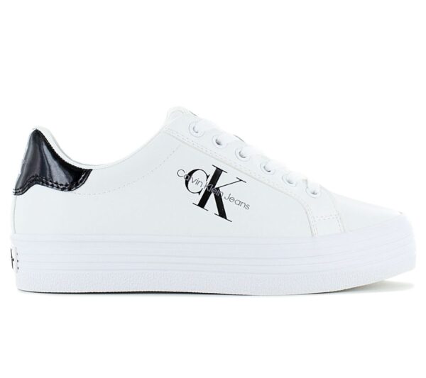 100% Original Calvin Klein !  Herstellerfarbe:  Bright White / Black   Obermaterial:  Leder - Synthetik   Zustand:  Neu  und  Originalverpackt          Die Calvin Klein Bold Vulc Flat Laceup Sneaker sind eine modische und sportliche Schuhoption für Frauen. Diese Sneaker zeichnen sich durch ihr einfaches aber dennoch auffälliges Design aus